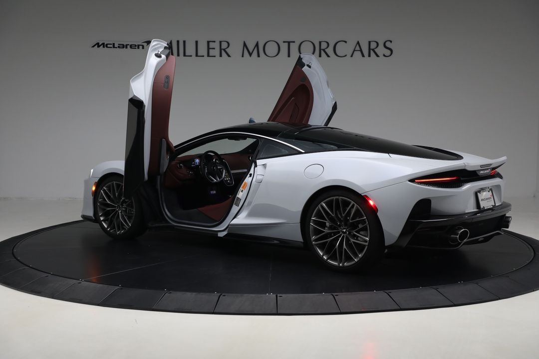 2023 McLaren GT