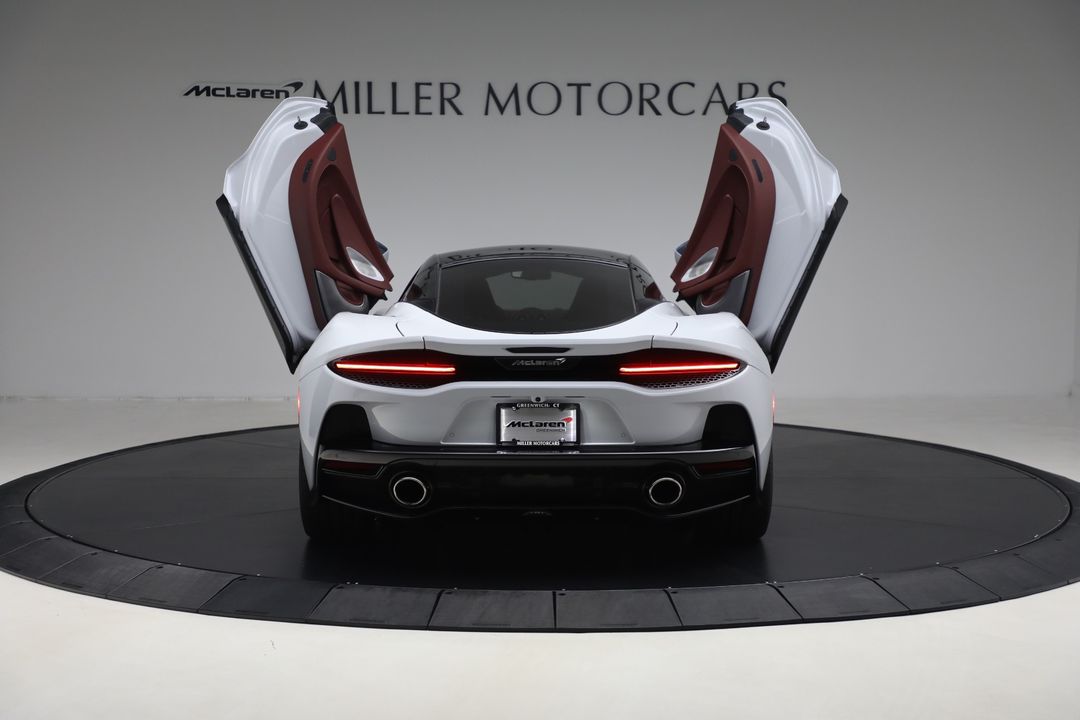 2023 McLaren GT