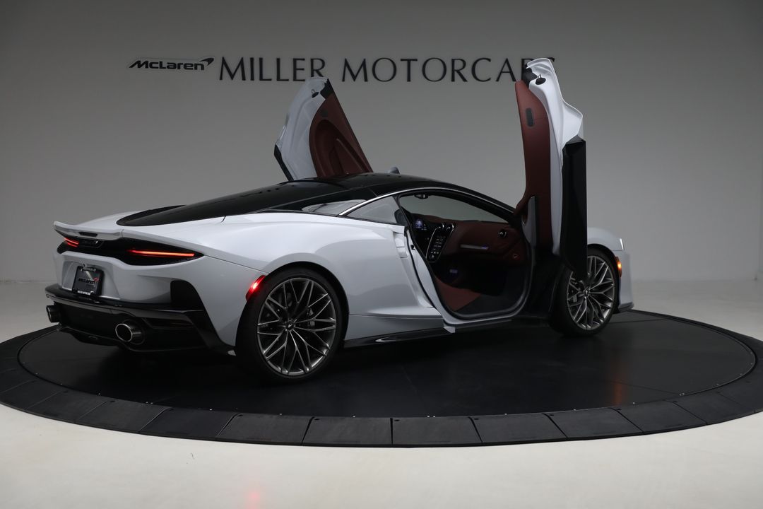 2023 McLaren GT