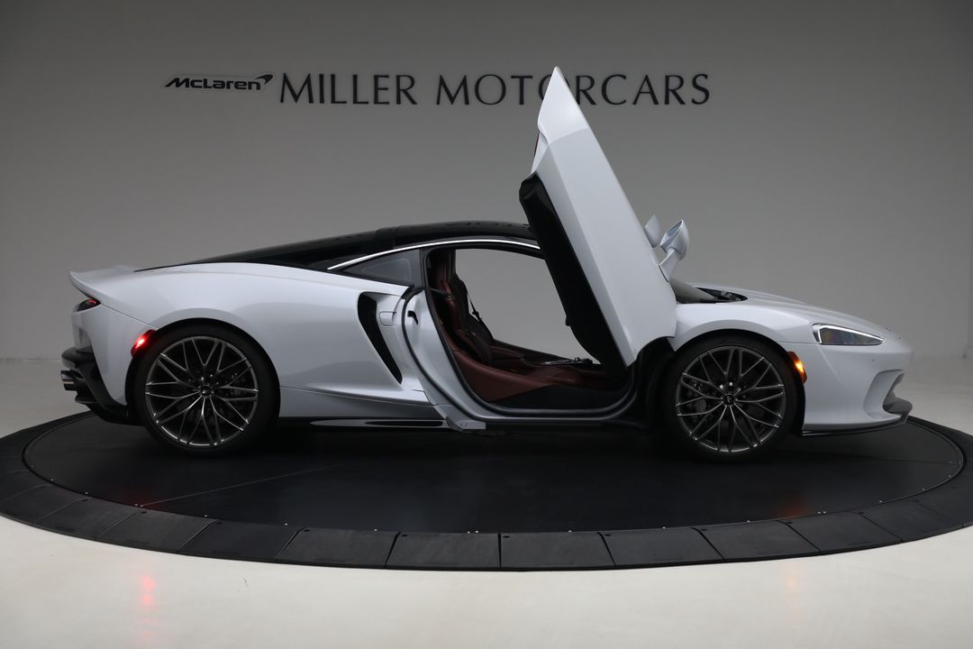 2023 McLaren GT
