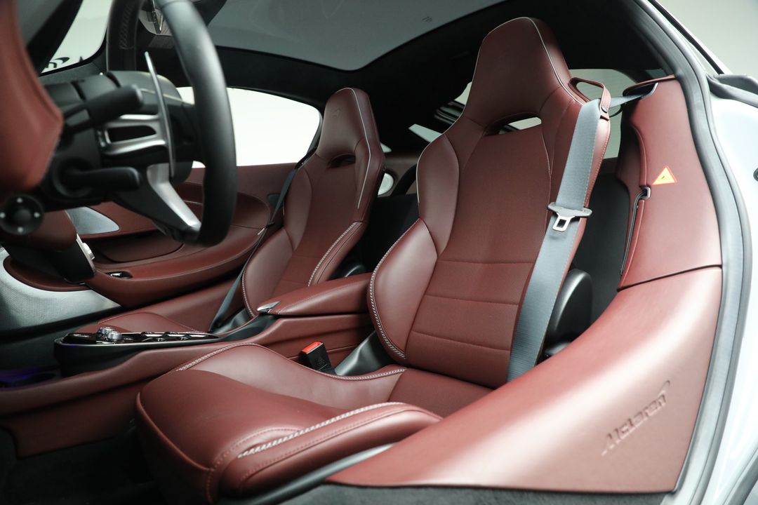 2023 McLaren GT
