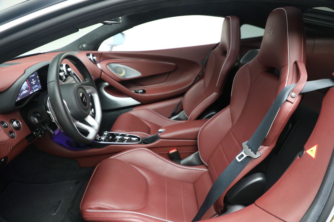 2023 McLaren GT