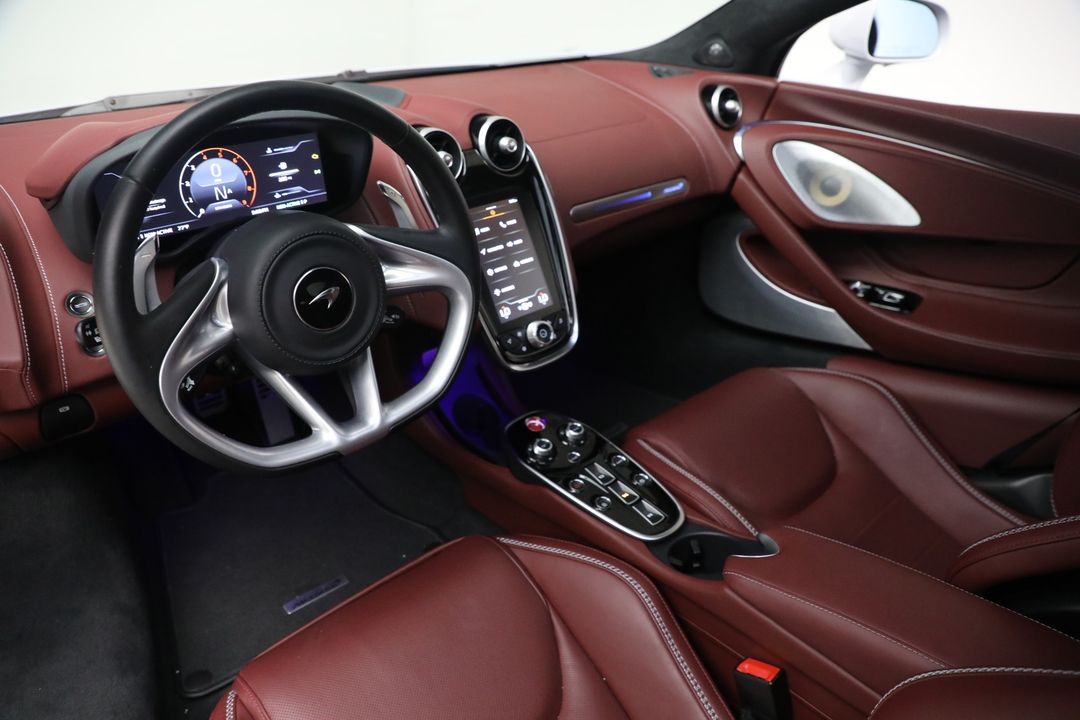 2023 McLaren GT