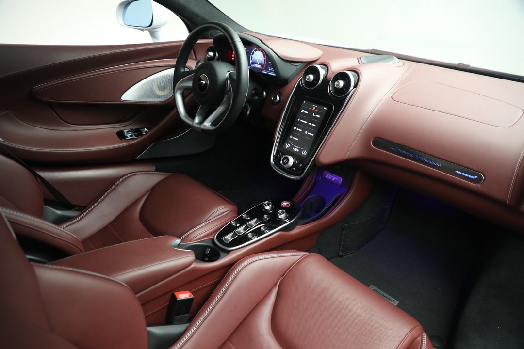 2023 McLaren GT