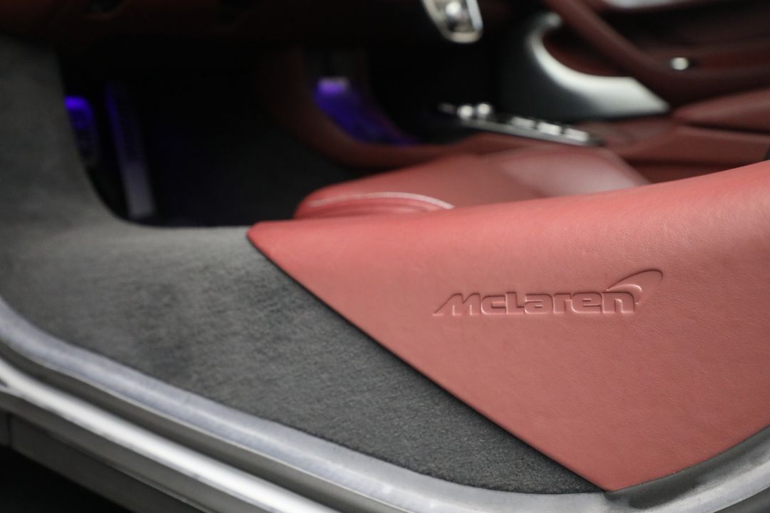 2023 McLaren GT