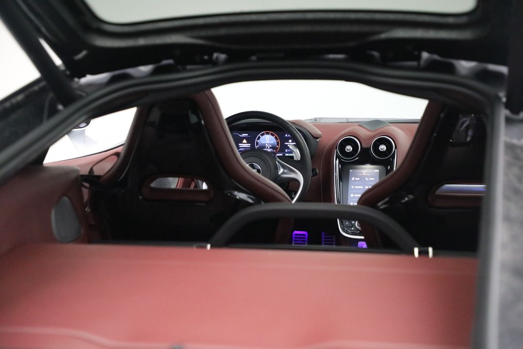 2023 McLaren GT