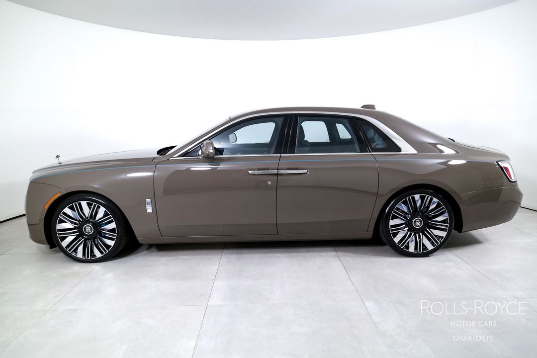 2025 Rolls-Royce Ghost