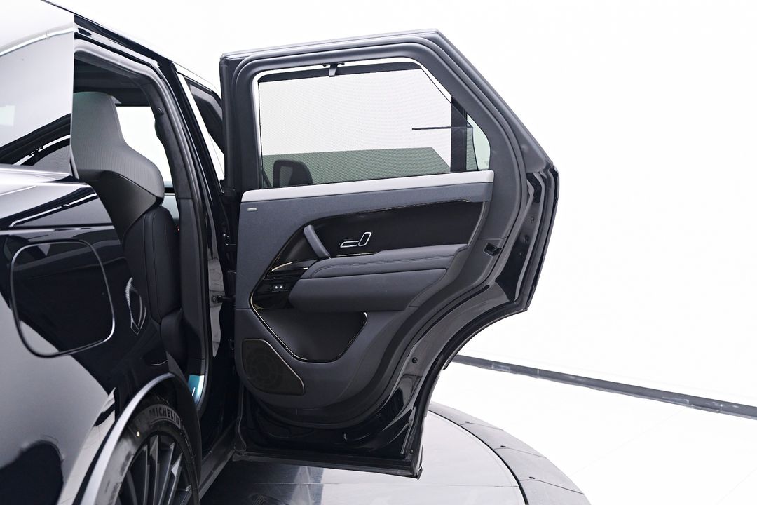 2025 Land Rover Range Rover Sport