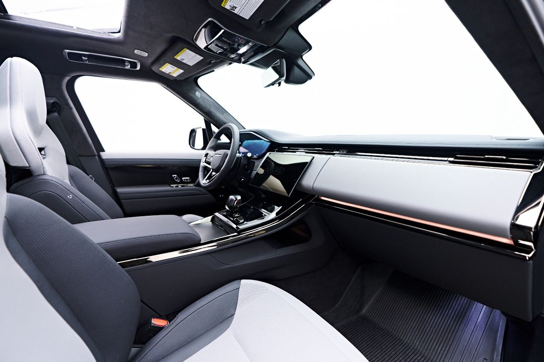 2025 Land Rover Range Rover Sport
