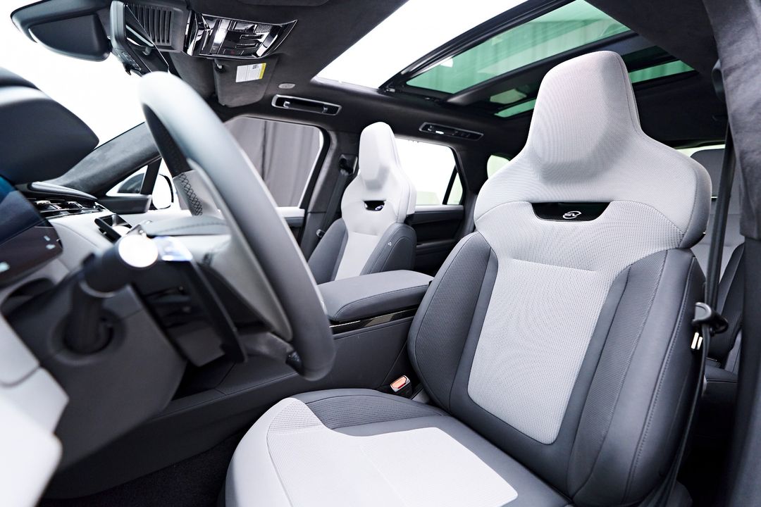 2025 Land Rover Range Rover Sport