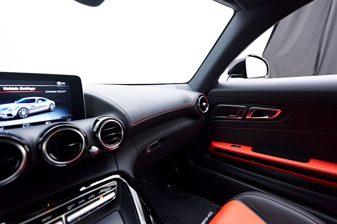 2017 Mercedes-Benz AMG   GT