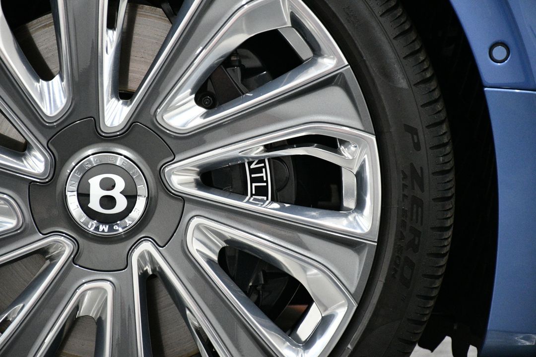 2023 Bentley Flying Spur