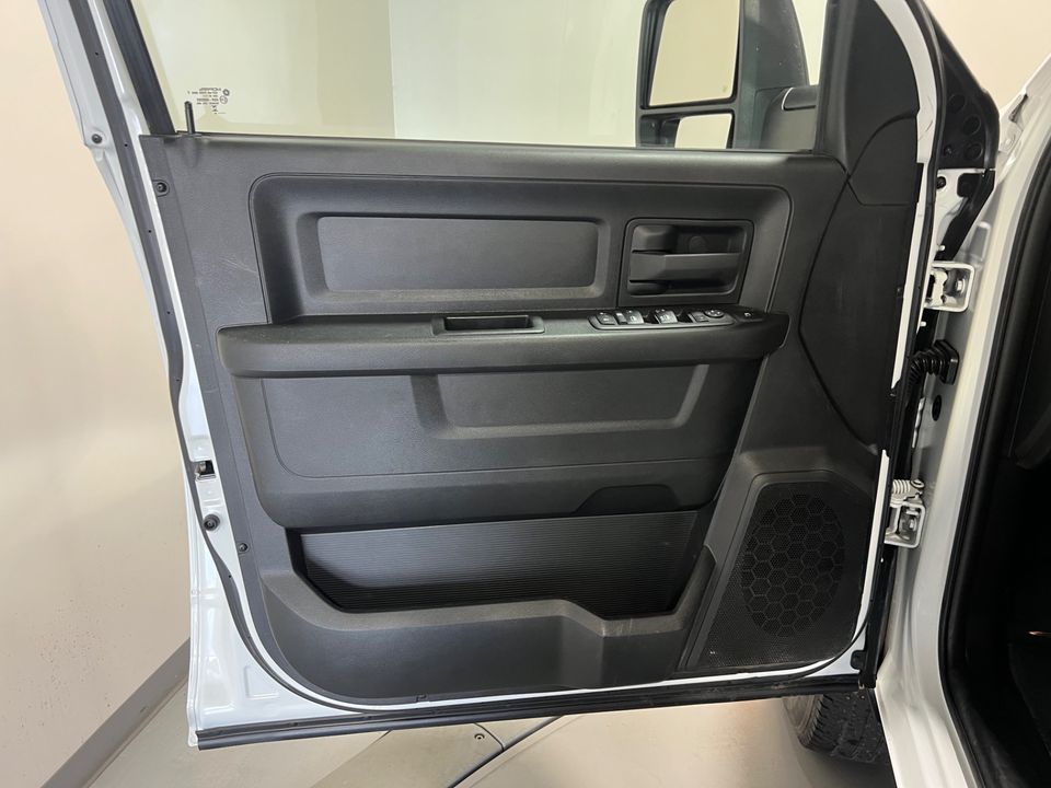 2024 Ram 2500 Tradesman Crew Cab 4x4