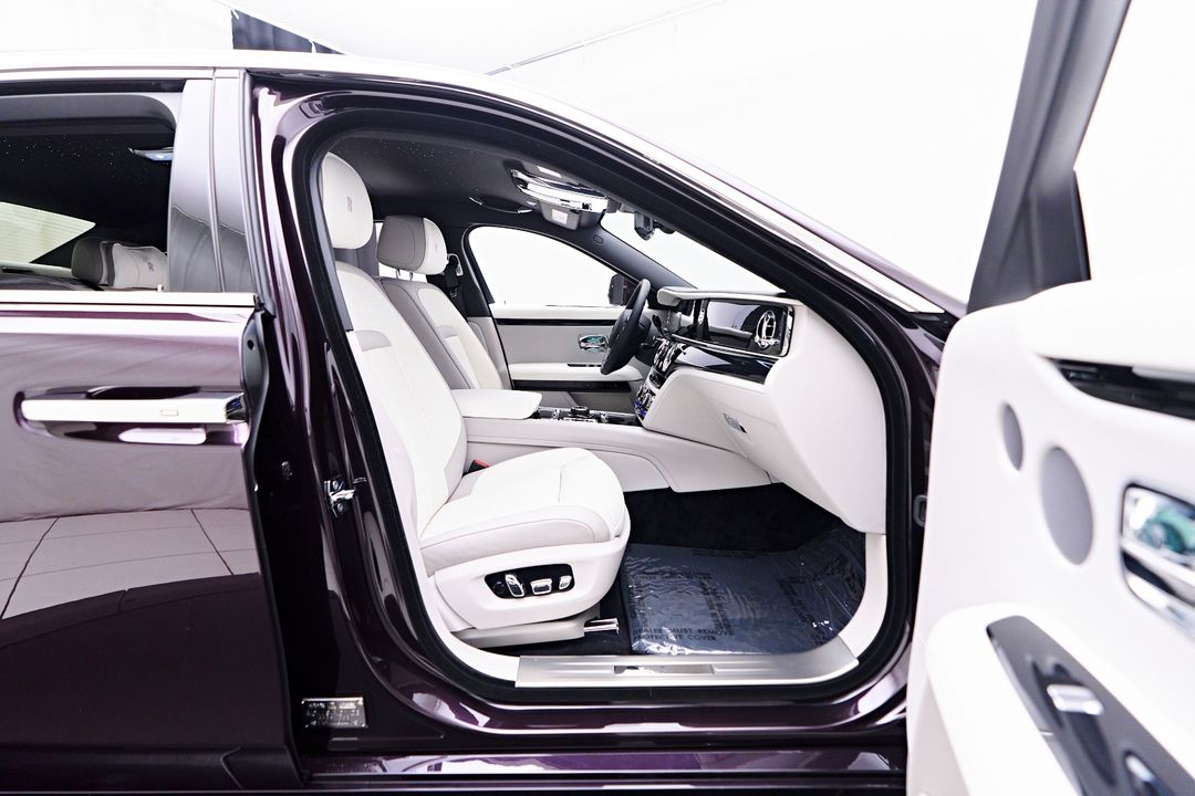 2024 Rolls-Royce Ghost