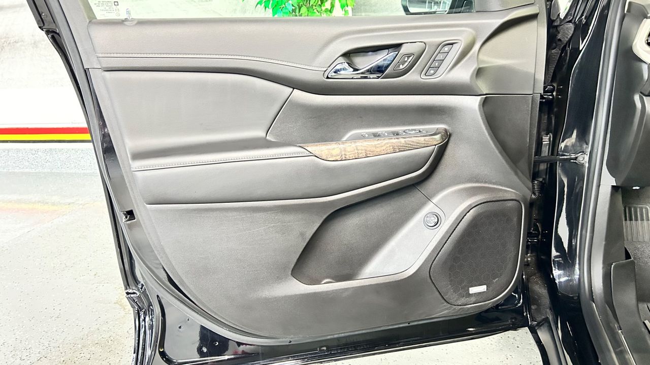2022 GMC Acadia