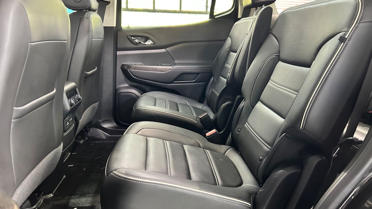 2022 GMC Acadia