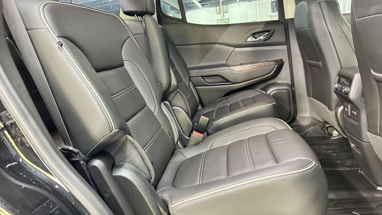 2022 GMC Acadia