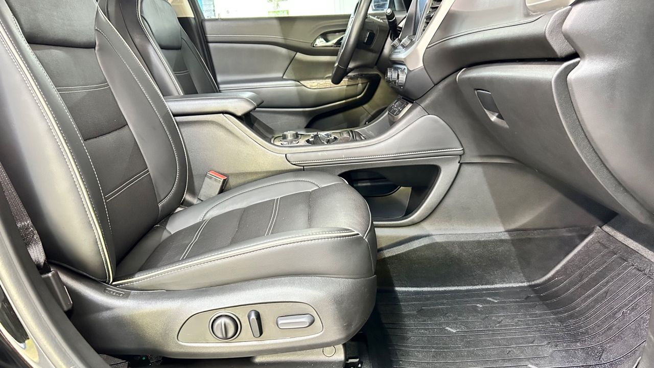 2022 GMC Acadia