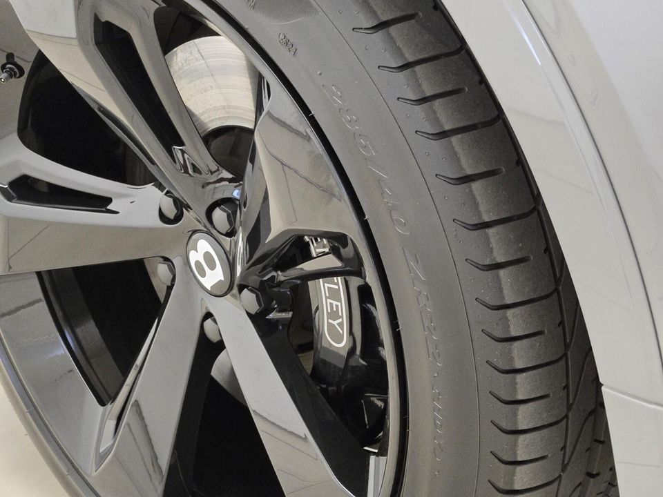 2025 Bentley Bentayga