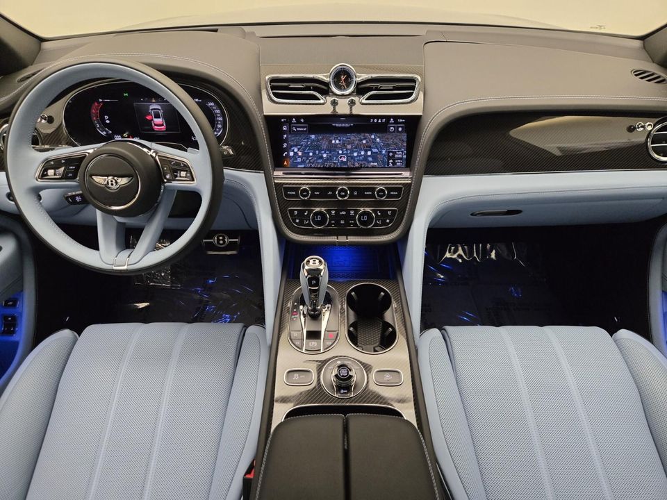 2025 Bentley Bentayga
