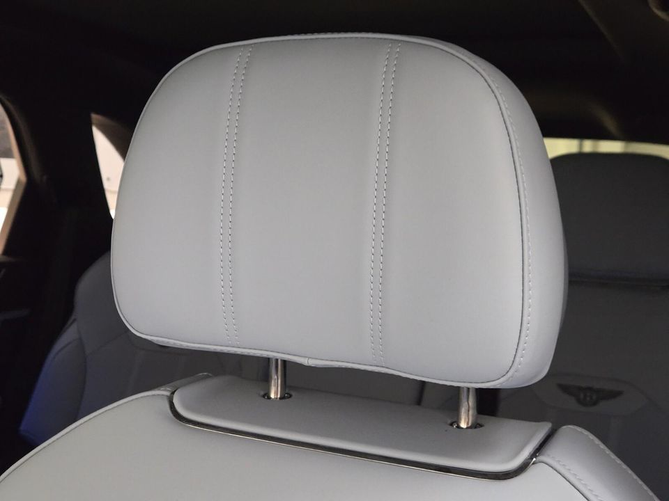 2025 Bentley Bentayga