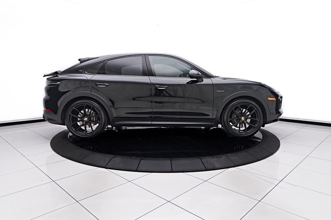 2023 Porsche Cayenne E-Hybrid Coupe