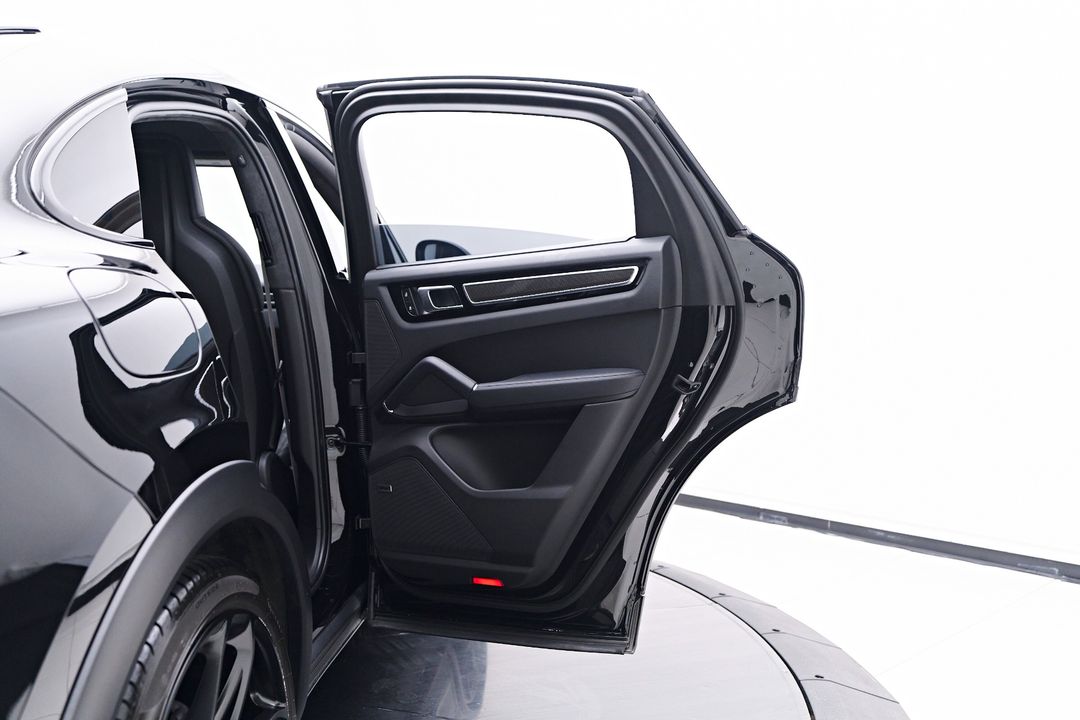2023 Porsche Cayenne E-Hybrid Coupe