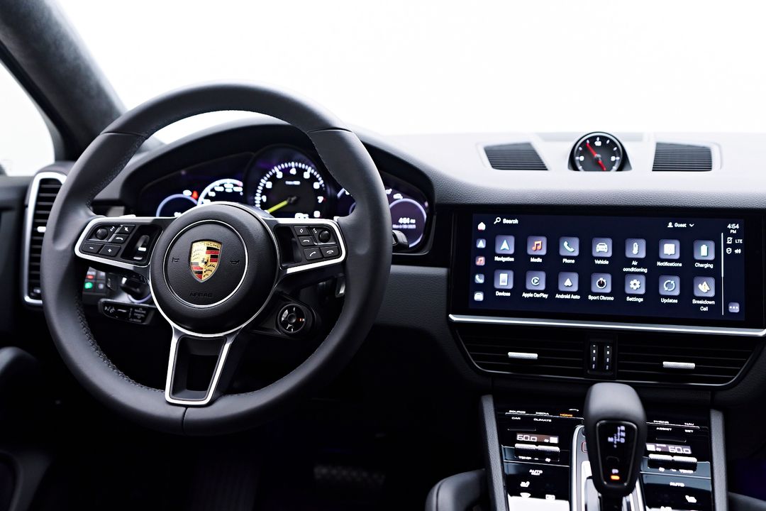 2023 Porsche Cayenne E-Hybrid Coupe