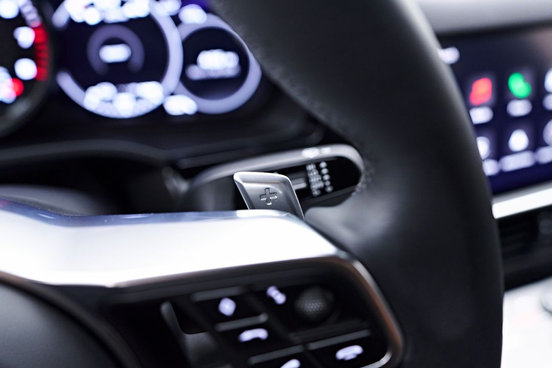2023 Porsche Cayenne E-Hybrid Coupe