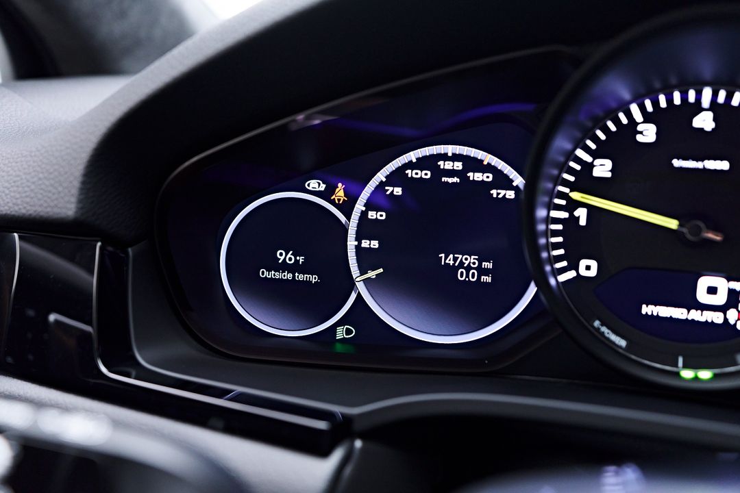 2023 Porsche Cayenne E-Hybrid Coupe