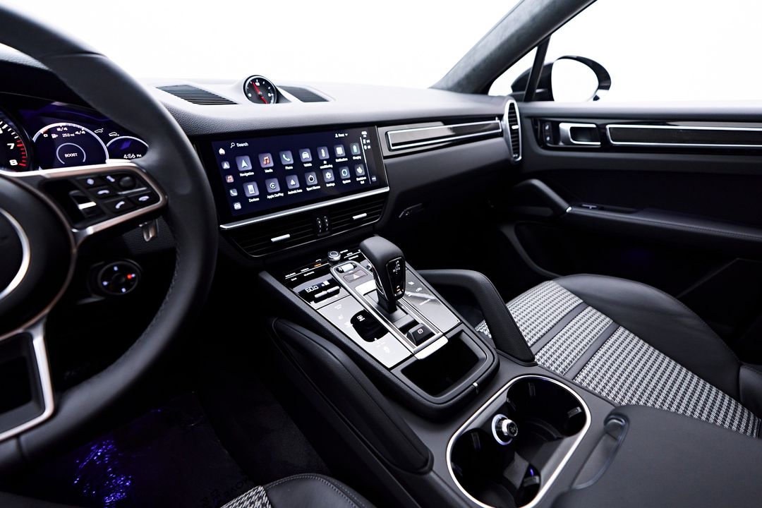 2023 Porsche Cayenne E-Hybrid Coupe