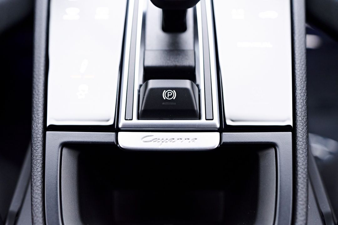 2023 Porsche Cayenne E-Hybrid Coupe
