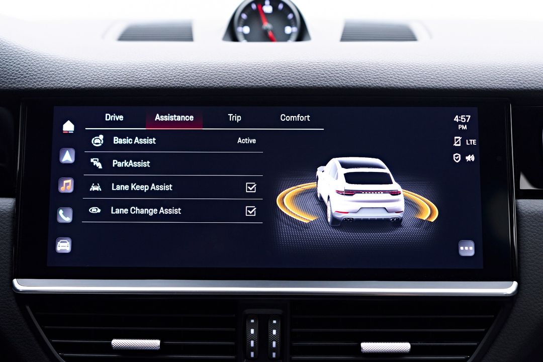 2023 Porsche Cayenne E-Hybrid Coupe