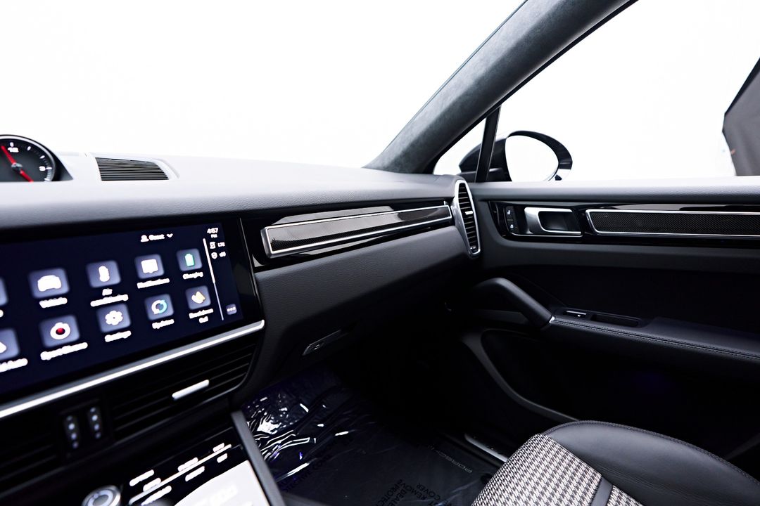 2023 Porsche Cayenne E-Hybrid Coupe