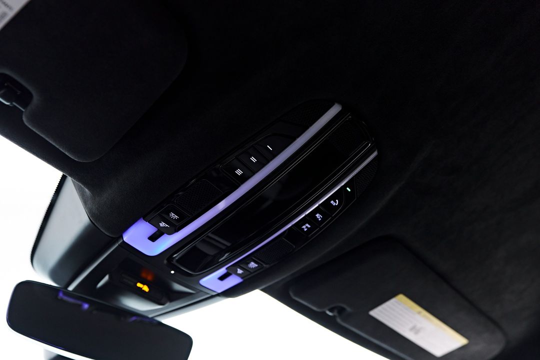 2023 Porsche Cayenne E-Hybrid Coupe