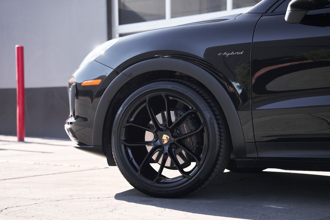2023 Porsche Cayenne E-Hybrid Coupe