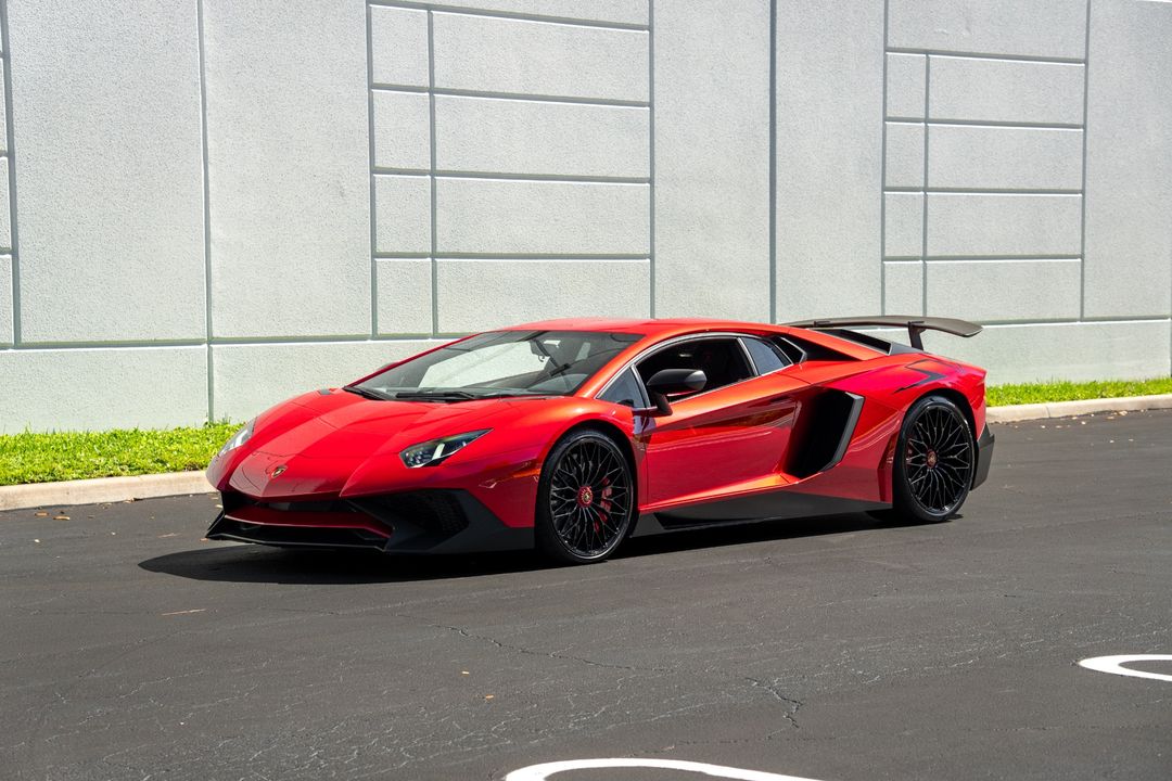 2016 Lamborghini Aventador