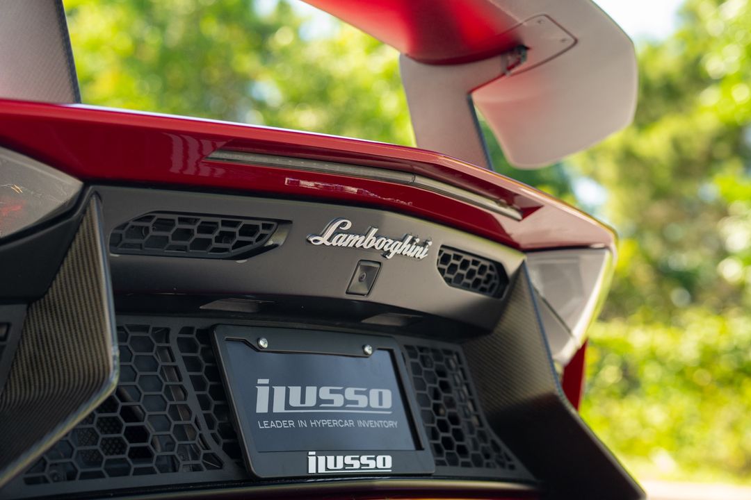 2016 Lamborghini Aventador