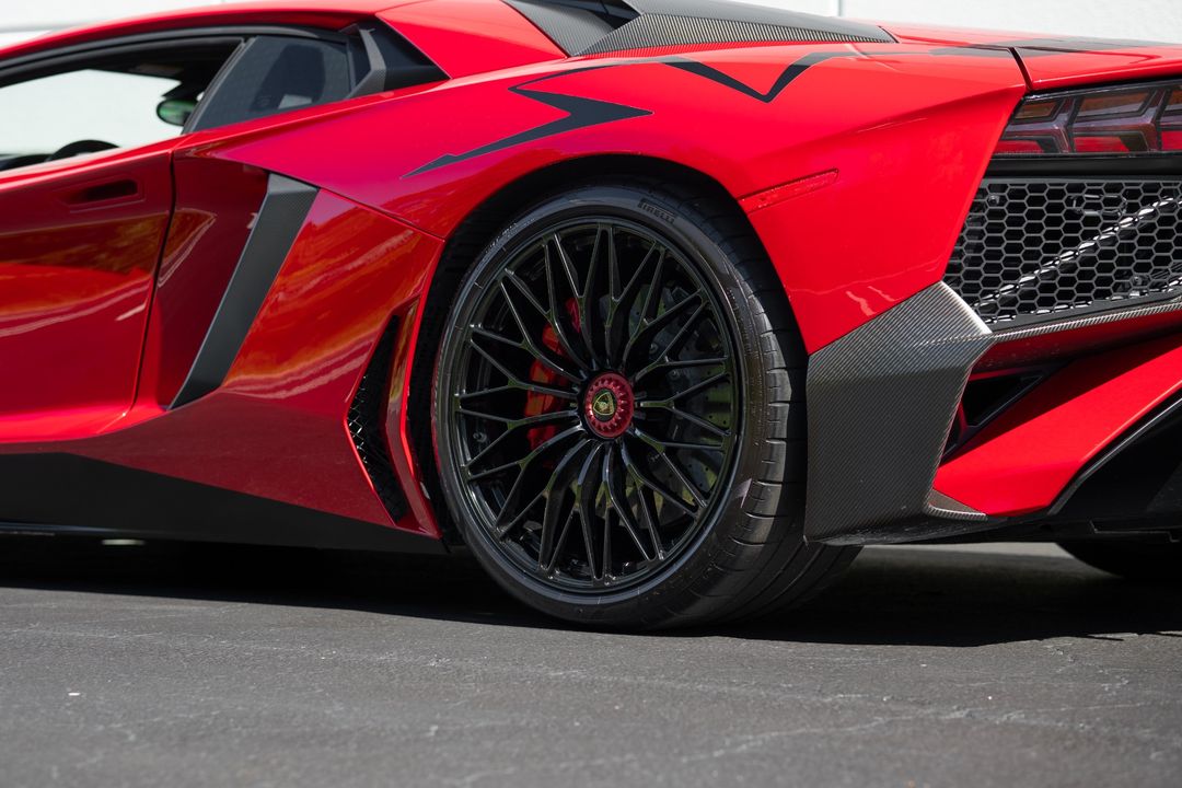 2016 Lamborghini Aventador