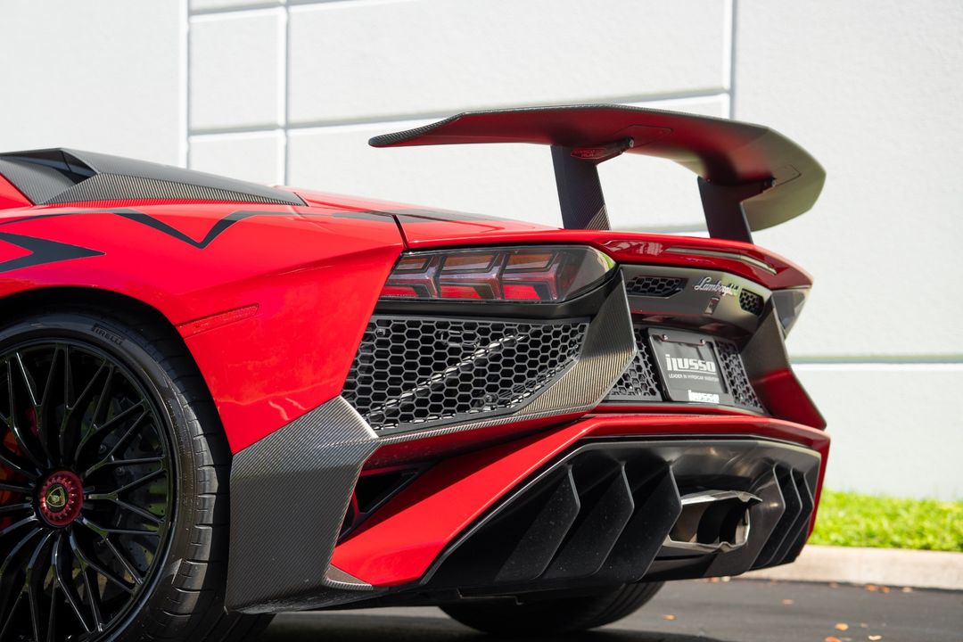 2016 Lamborghini Aventador