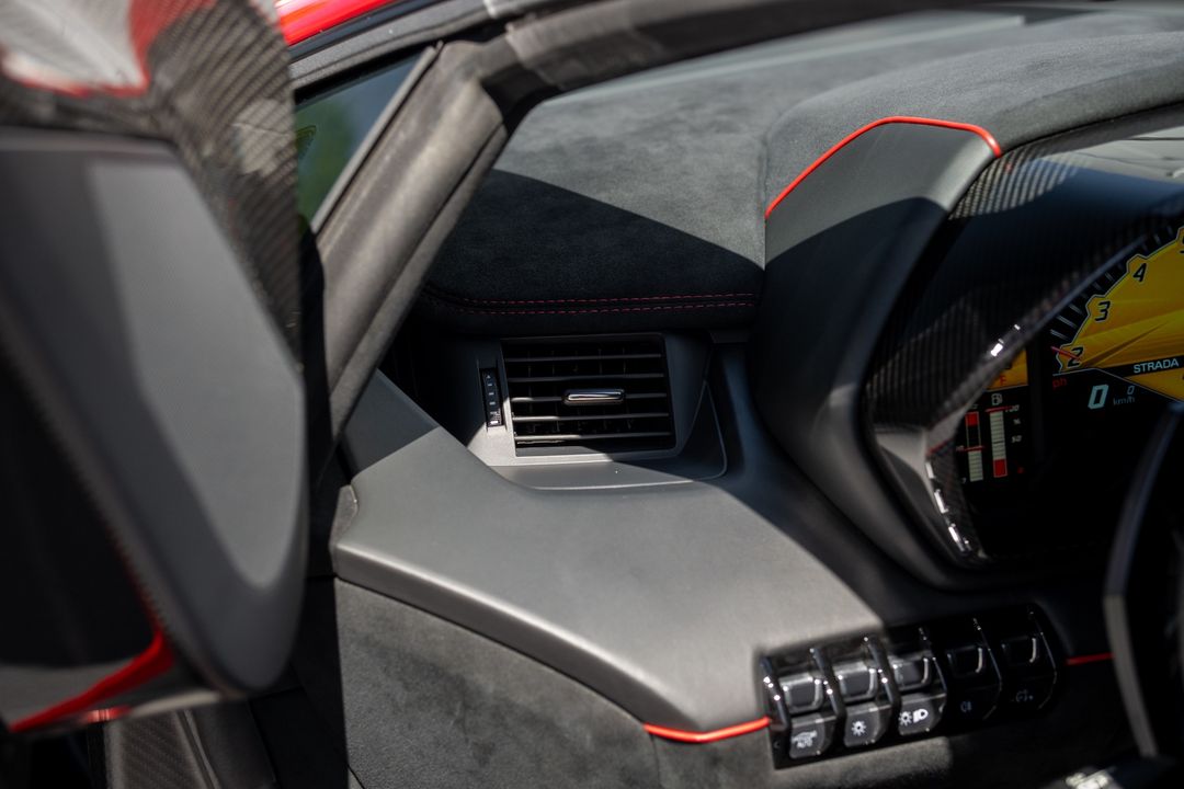 2016 Lamborghini Aventador