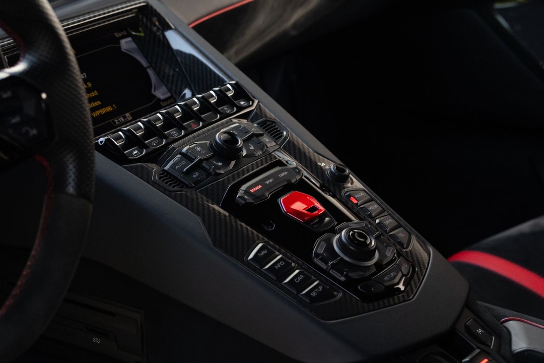 2016 Lamborghini Aventador