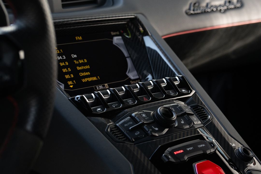 2016 Lamborghini Aventador