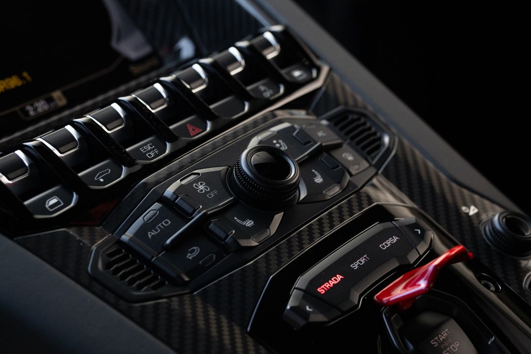 2016 Lamborghini Aventador