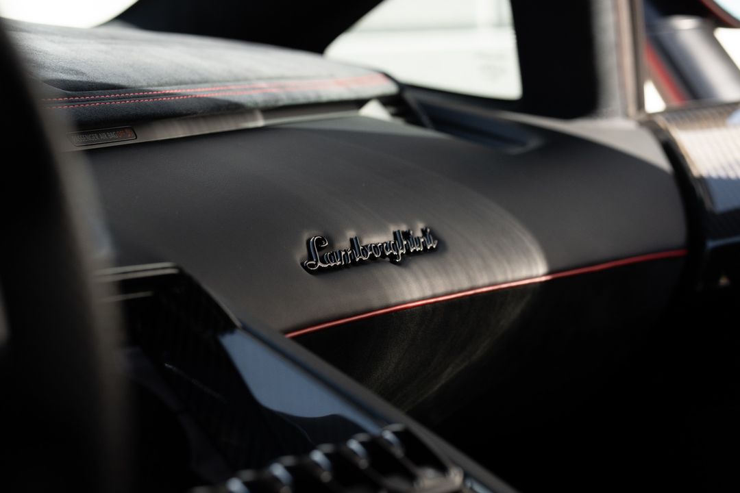 2016 Lamborghini Aventador