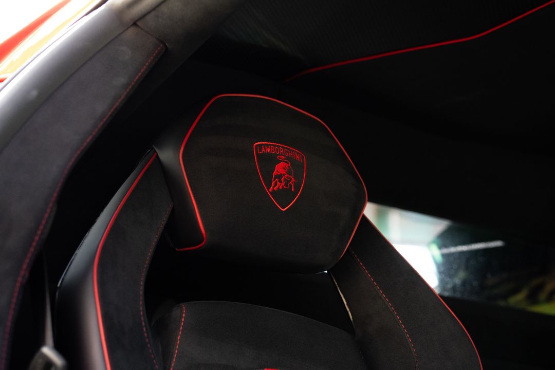 2016 Lamborghini Aventador