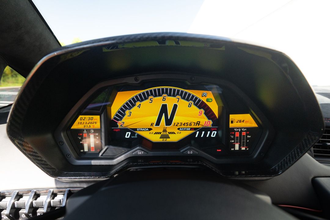 2016 Lamborghini Aventador