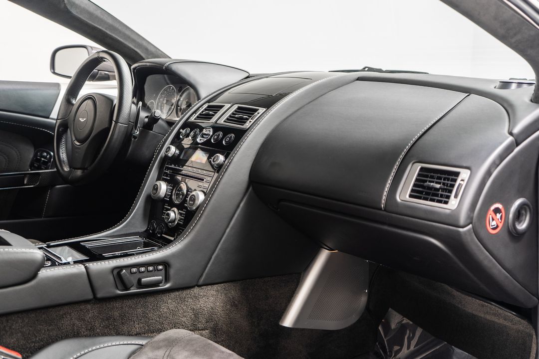2009 Aston Martin DBS