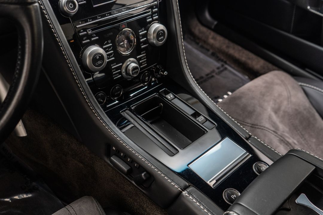 2009 Aston Martin DBS