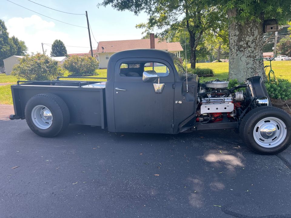 1949 Ford F-100 Rat Rod